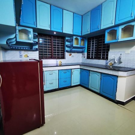 J2 Home Stay - Luxury Homes With Caravan Services Thiruvananthapuram Buitenkant foto