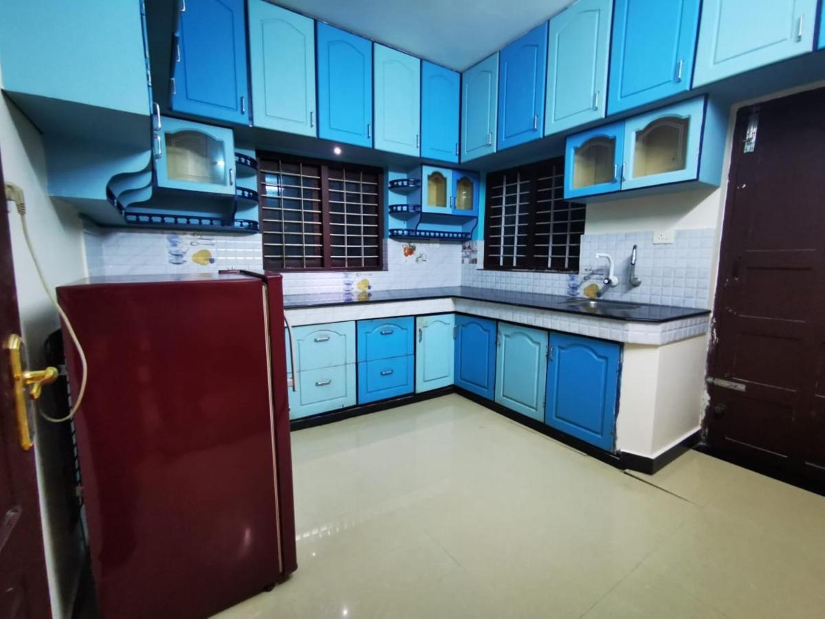 J2 Home Stay - Luxury Homes With Caravan Services Thiruvananthapuram Buitenkant foto