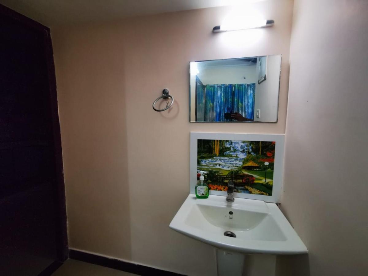 J2 Home Stay - Luxury Homes With Caravan Services Thiruvananthapuram Buitenkant foto