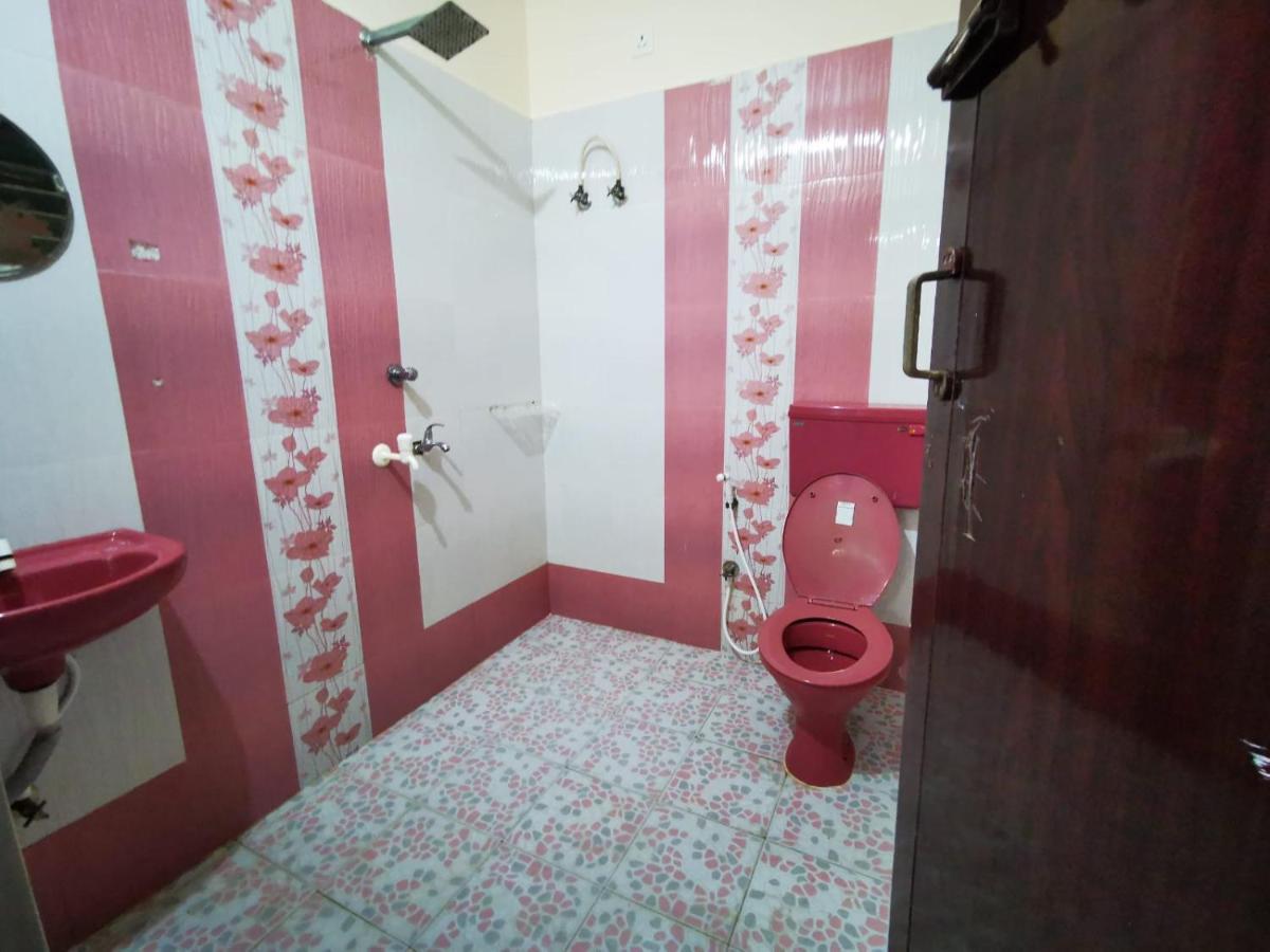 J2 Home Stay - Luxury Homes With Caravan Services Thiruvananthapuram Buitenkant foto